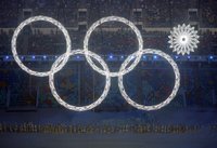Ezītis miglā, nedegošs olimpiskais aplis un himna – 'soctīklotāji' 'šūmējas' par Soču olimpiādes atklāšanu