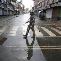 Indijas premjers: Autonomijas statusa dēļ Kašmirā nostiprinājās terorisms