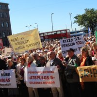 Федерация пенсионеров в среду направит требования правительству и Сейму