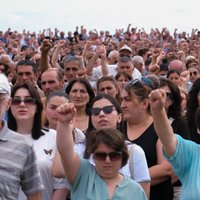 Tūkstošiem cilvēku Kalnu Karabahā pieprasa atvērt Lačinas koridoru