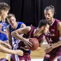 Latvijas basketbolisti 'Baltijas ceļa' turnīrā kapitulē mājiniekiem igauņiem