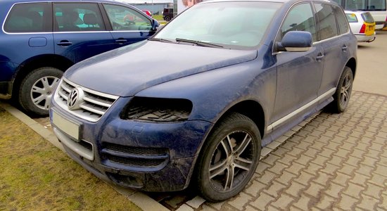 Zog 'VW Touareg' lukturus, brīdina apdrošinātājs