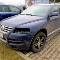 Zog 'VW Touareg' lukturus, brīdina apdrošinātājs