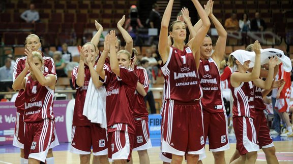 Latvijas basketbolistes EČ ceturtdaļfinālos – gan uzvaras prieki, gan neveiksmes