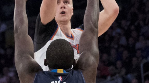 Basketbols, NBA spēle: Knicks - Maverics