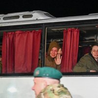 Ukraina gūstekņu apmaiņā panāk 108 sieviešu atbrīvošanu