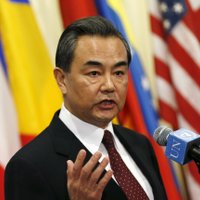 Китай призвал выбросить на свалку истории менталитет "холодной войны"