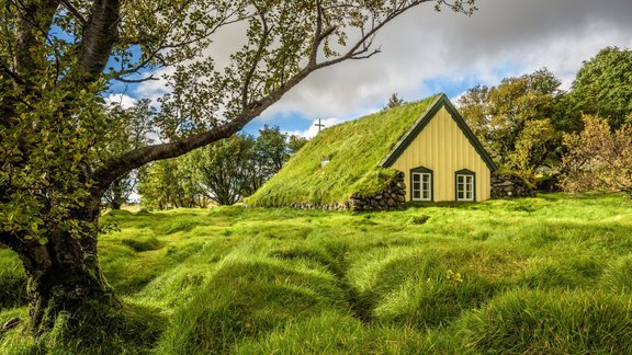 Islande māja zāle daba