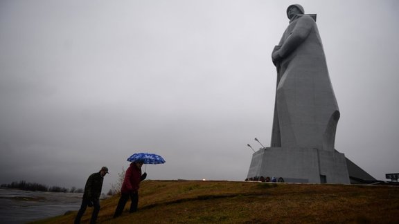 Murmansk monument