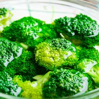 Kā atsvaidzināt apvītušus brokoļus, sparģeļus un citus dārzeņus