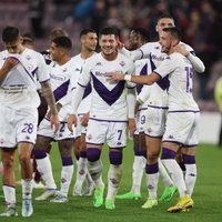Video: 'Fiorentina' pēc viesošanās Edinburgā atstāj cūciski nesakoptas ģērbtuves