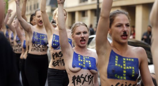 Femen выступили против эпидемии фашизма в Европе