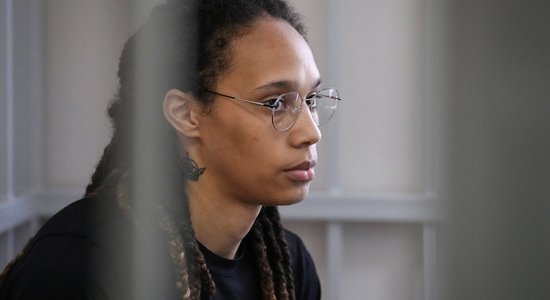 Grainerei pēc aizturēšanas Maskavas lidostā netika izskaidrotas viņas tiesības