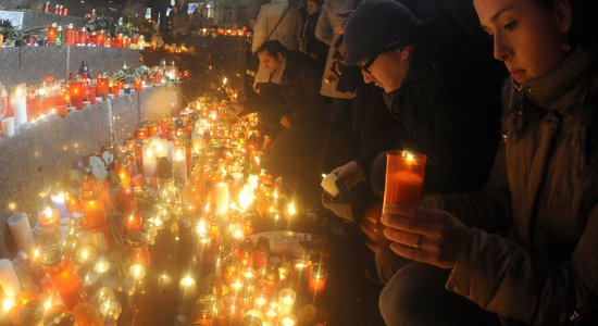 Fotoreportāža: Čehijā piemin 'dižo eiropieti' Vāclavu Havelu