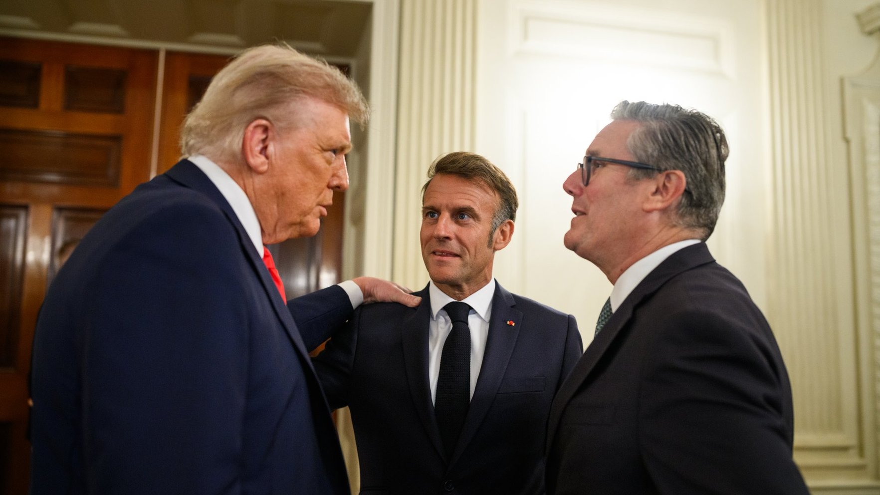 Makrons kritizē ideju atgūt Hormuza šaurumu ar spēku; komentē Trampa pārmetumus NATO