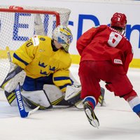 Pasaules U-20 hokeja čempionāta finālā kā pirmā iekļūst Krievija