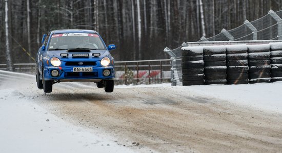 Autosporta sacensības 'Latvija 2021' apvieno 115 rallijsprinta, rallija un minirallija ekipāžas