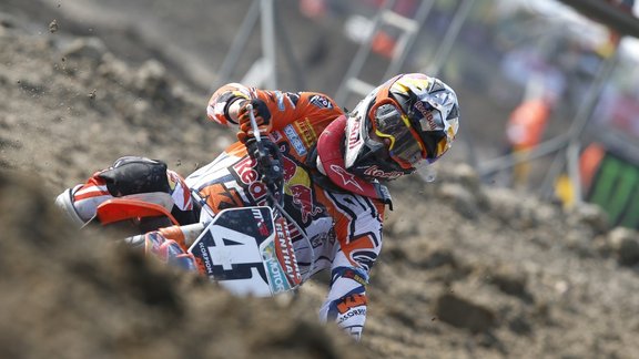 Pauls Jonass izcīna 2.vietu MX2 posmā Taizemē - 5