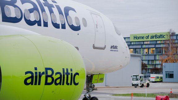 airBaltic - 4