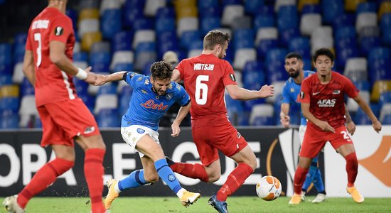 Alkmāras AZ UEFA Eiropas līgas ievadā negaidīti uzvar 'Napoli'