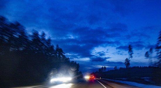Опрос: 67% водителей в Латвии превышают разрешенную скорость движения