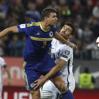 ВИДЕО: Боснийский форвард во время матча стянул трусы с соперника