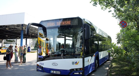С субботы вводится летнее расписание движения общественного транспорта в Риге — рейсов станет больше
