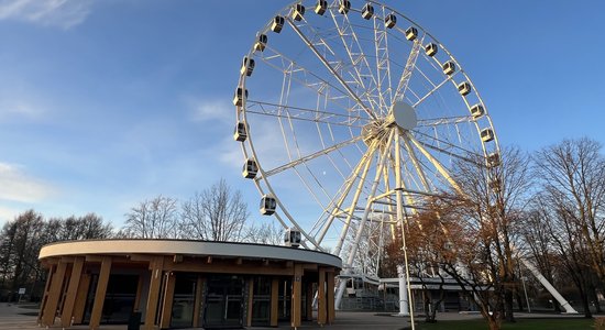 Rīgas panorāmas rata būvdarbi noslēgušies, iezīmē atklāšanas laiku