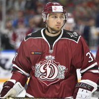 Rīgas 'Dinamo" noslēdz līgumu ar pārbaudes laiku izturējušo Sarkani