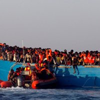 Pie Lībijas izglābti 6500 migrantu, ziņo Itālijas krasta apsardze