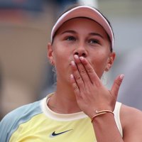 Juškas audzēkne Aņisimova 'French Open' pirmajā kārtā uzvar Osaku