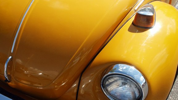 Yellow_Volkswagen