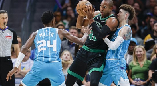 Teitums ar 29 punktiem palīdz "Celtics" otro dienu pēc kārtas pārspēt "Hornets"