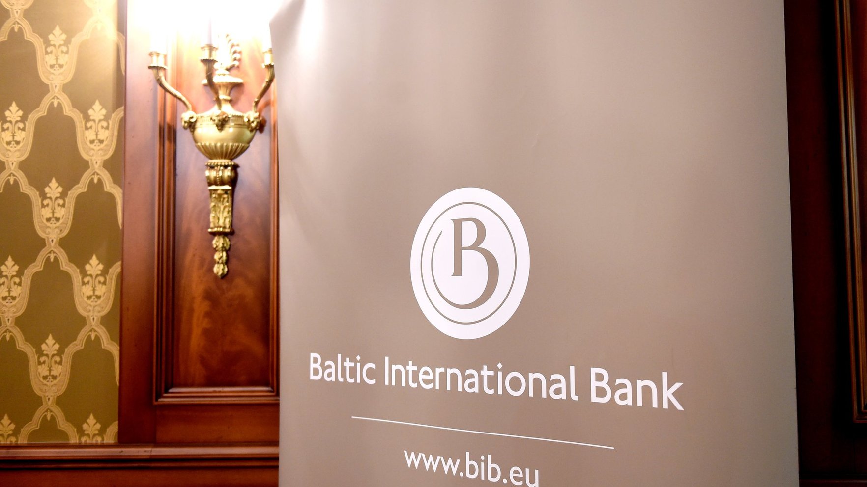 Iespējams iegādāties "Baltic International Bank" prasījuma tiesības pret Skotijas uzņēmumu un Krievijas pilsoni
