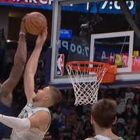 Video: Porziņģa fantastiskais bloks izcelts NBA dienas skaistākajos momentos