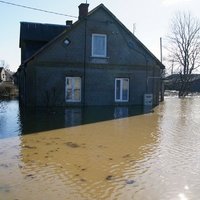 Valdība nolemj neizsludināt ārkārtas situāciju plūdu skartajās pašvaldībās