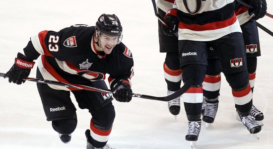 Daugaviņa pārstāvētā 'Senators' komanda pēcspēles metienos pieveic 'Flyers'