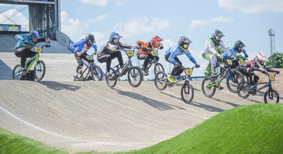 BMX riteņbraucēja Stūriška Eiropas kausā Valmierā uzvar arī svētdienas sacensībās