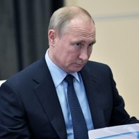 Putins: ES nostāja Molotova-Ribentropa pakta jautājumā ir 'nekaunīgi meli'