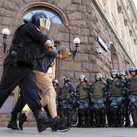 ЕС осудил многочисленные задержания на митинге в Москве: задержаны более 1000 человек