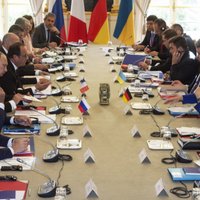 Līderu tikšanās: Ukrainā šogad plānotās reģionālās vēlēšanas jāatliek