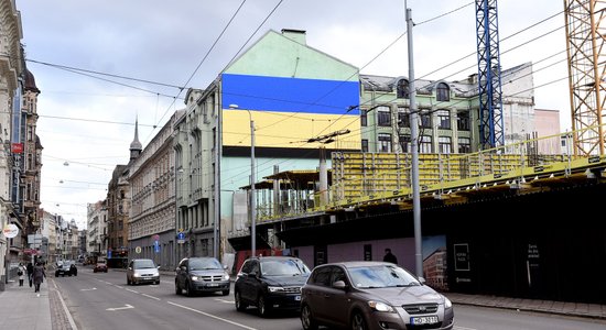 Reklāmas tirgū izaicinājums ir vides reklāmu vietu trūkums Rīgā, norāda asociācija