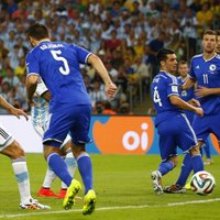 Bosniešu futbolists Kolašinacs iekļūst Pasaules kausa vēsturē