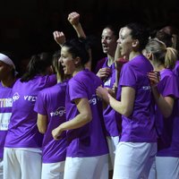 'TTT Rīga' basketbolistes apvienotā čempionāta mačā sagrauj RSU