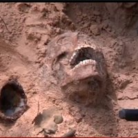 Ložmetējkalnā atrastas latviešu strēlnieku mirstīgās atliekas