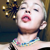 ФОТО: 59-летняя Мадонна опубликовала "голое" селфи