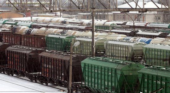 Объем железнодорожных грузоперевозок за четыре месяца cократился на 25%
