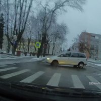 ВИДЕО: Почему зимой нужно быть особенно внимательными за рулем