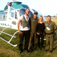 Ugunīgā Dienvidamerika: latviešu ceļotāji Kolumbijā lido ar slepkavību izmeklētāju helikopteru