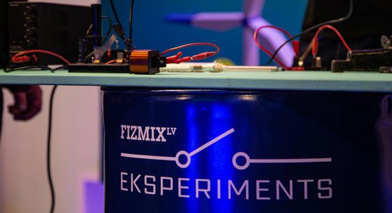 Vērienīgajā konkursā 'FIZMIX Eksperiments' triumfē Valkas Jāņa Cimzes ģimnāzijas komanda